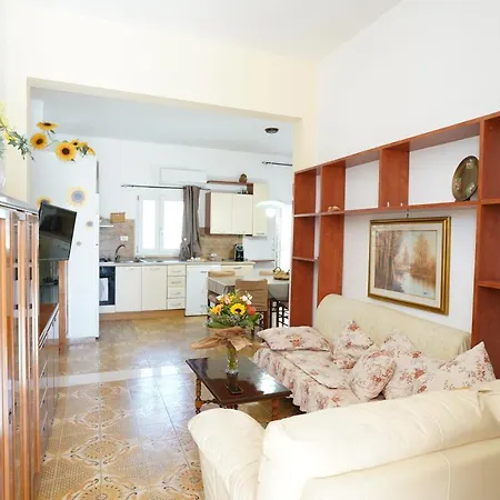 Santo & Angela Villa