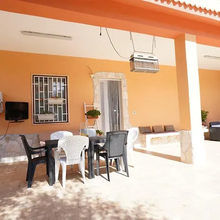 Santo & Angela Villa