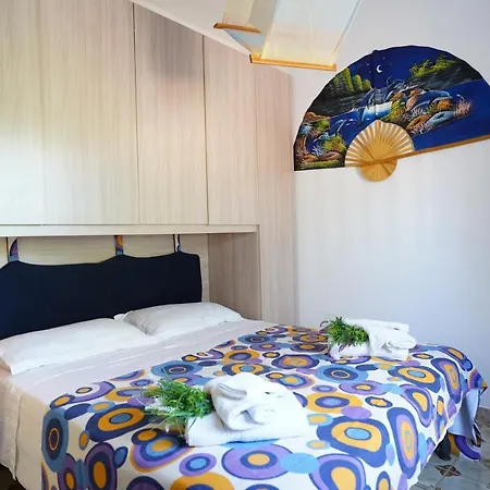 Santo & Angela Vila Latiano